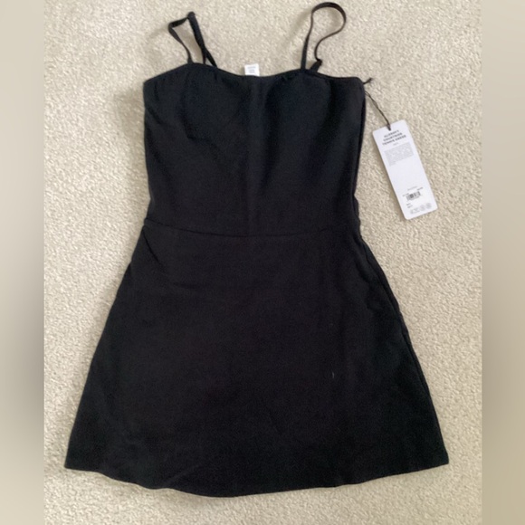 Alo soft court side tennis dress - Picture 4 of 8